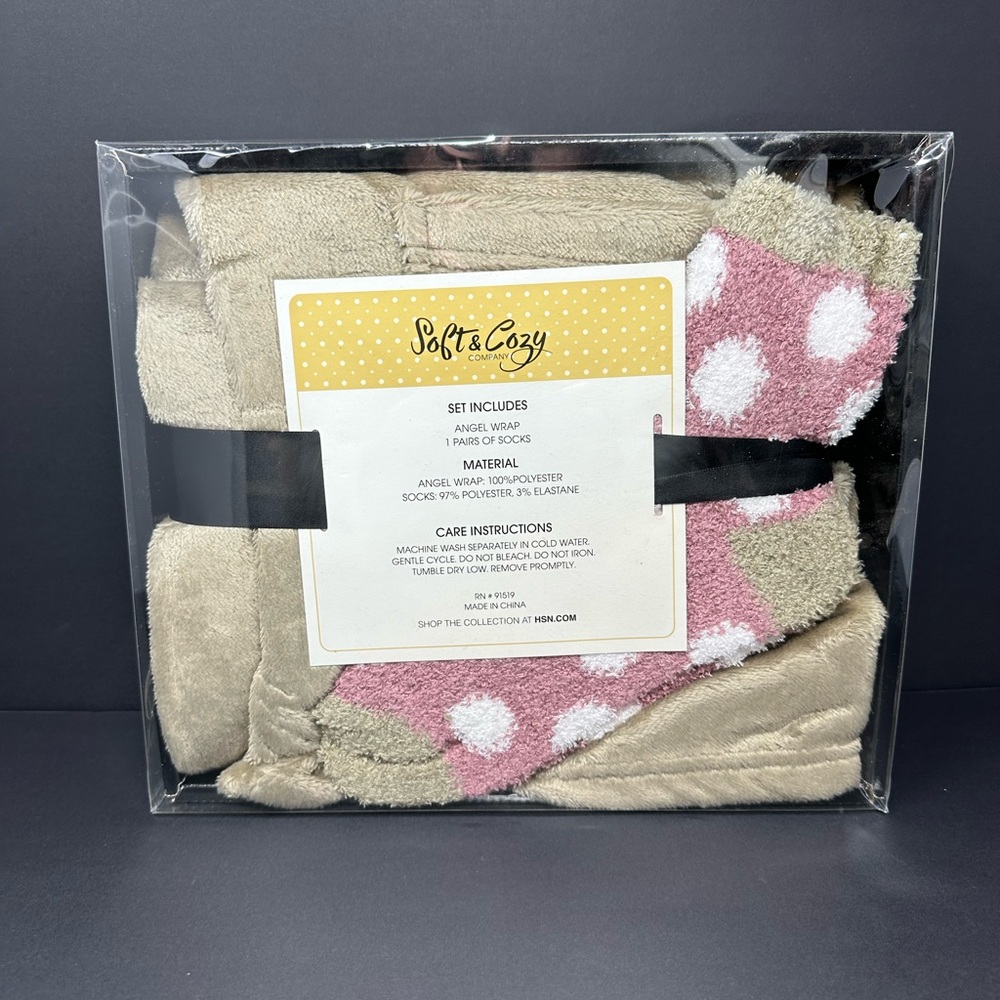 New Soft & Cozy Company Angel Wrap and Socks Set Pink Brown K5